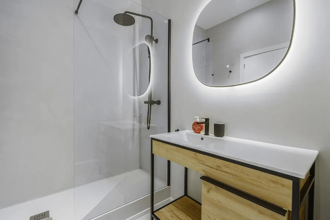 The White Flats Sant Antoni Apartment Barcelona