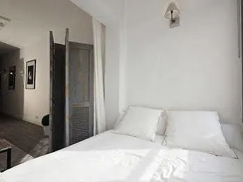 The White Flats Sant Antoni Apartment Barcelona
