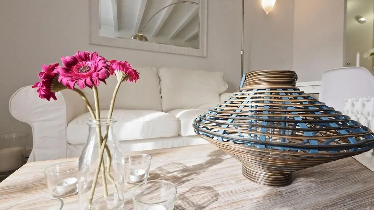 The White Flats Sant Antoni Apartment Barcelona